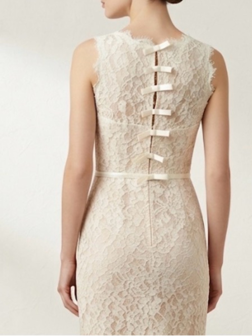 McGinn Cream Lace Bow Back Sheath Dress Size 6 - Picture 2 of 10